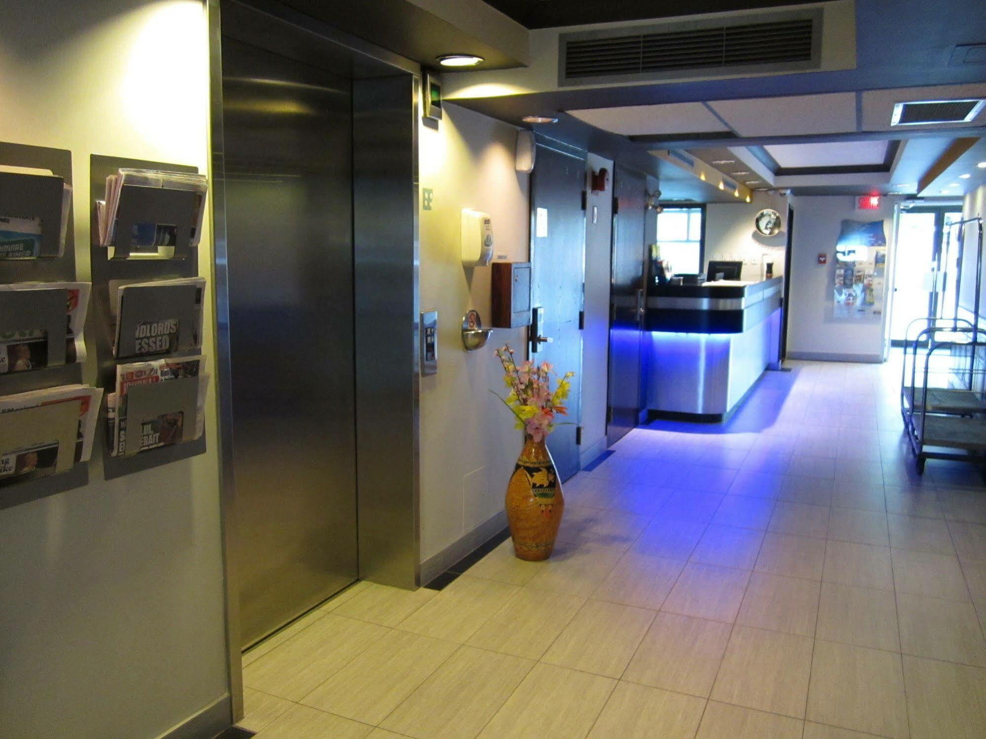 Auberge De La Gare 가티노 외부 사진